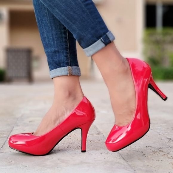 Women's Red PAT Low Heel Pumps Shoes - Picture 2 of 5